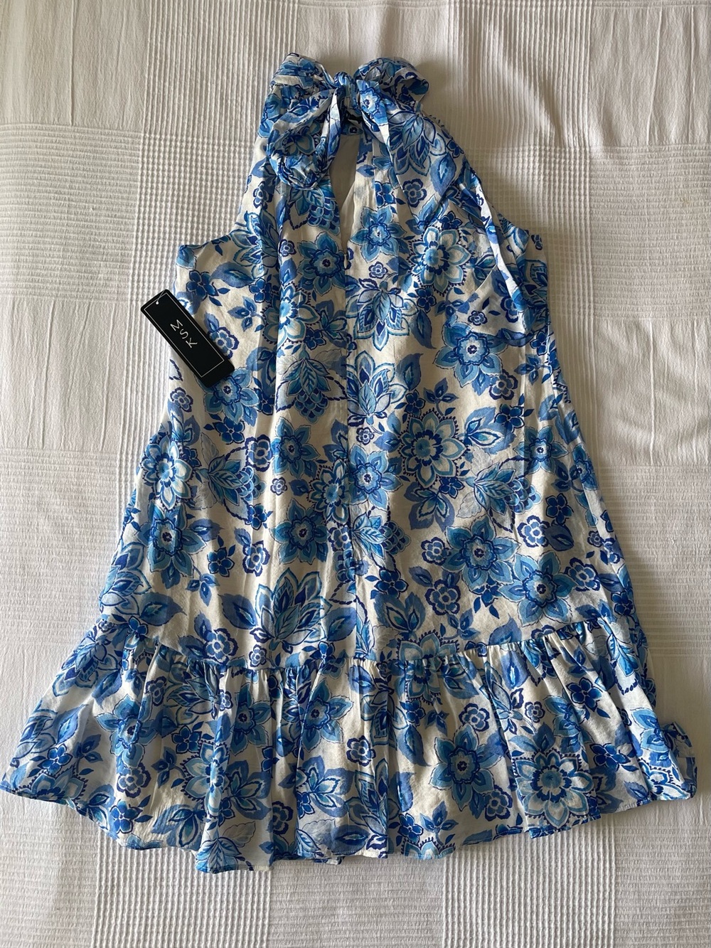 MSK White Dress with Blue Floral Halter Neck - Picture 4 of 13
